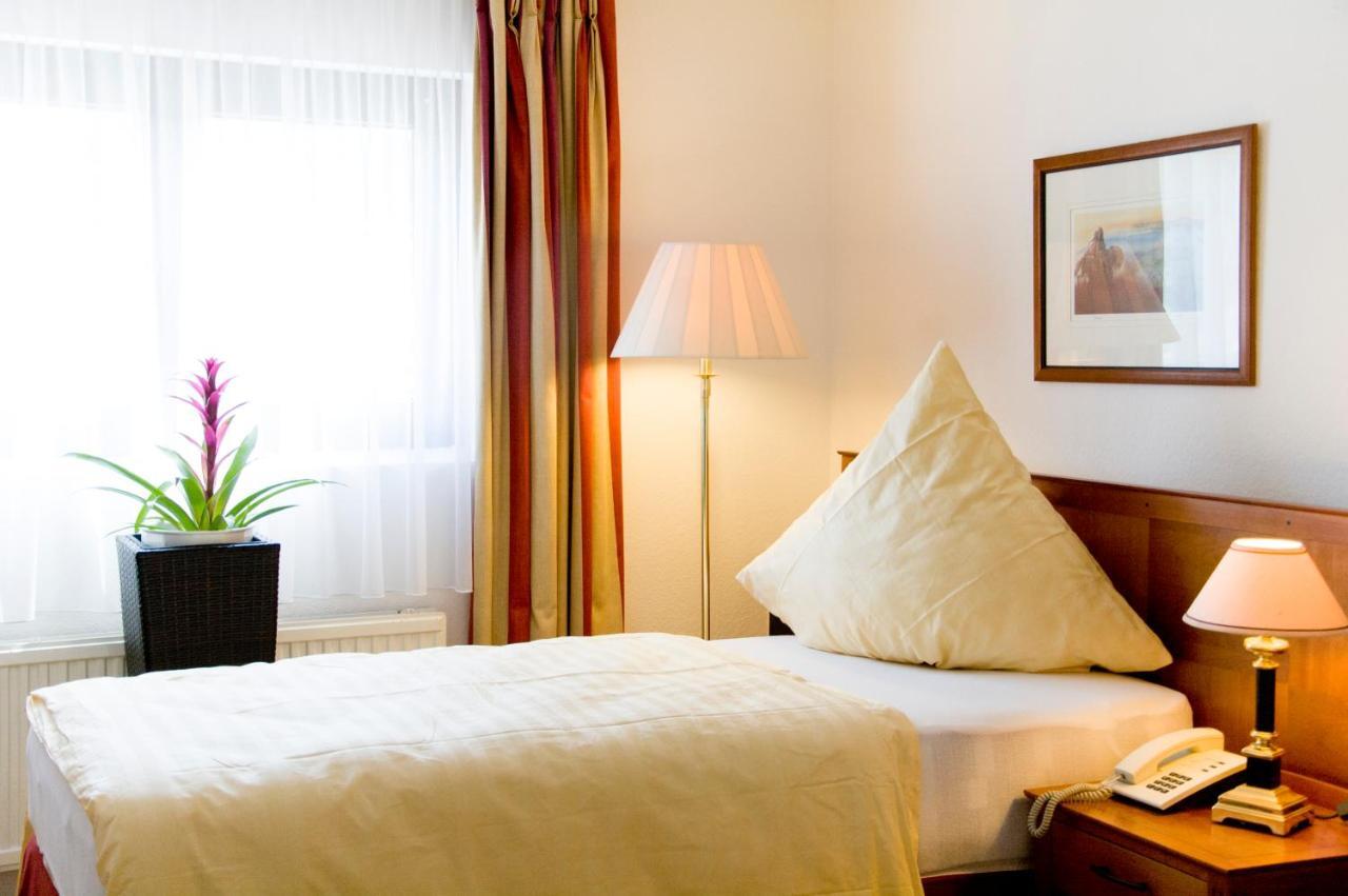 Hotel Koelner Hof Refrath Bergisch Gladbach Exteriör bild